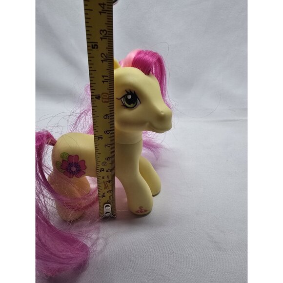 My little pony G3 Royal Bouquet Yellow Pony Figure- HASBRO - Picture 9 of 10